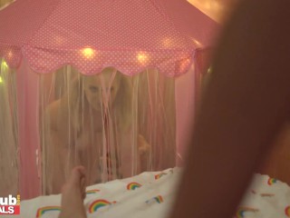 Raunchy Wonder Subil Arch Bangs A Rigid Cock